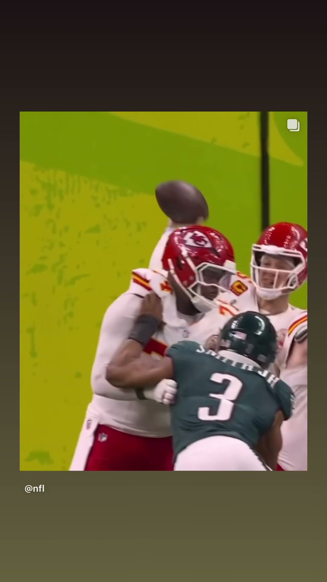Diving catch #hoodnews #patrickmahomes #chiefs #zachbaun #philadelphiaeagles #trending #superbowl