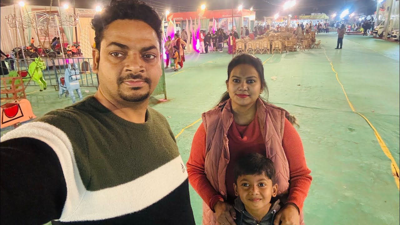 ￼ Hardoi mahotsav main laddo huva out of control aur humne kiya barish main enjoy 🥰🥰🥰🥰🥰🥰💫💫💫🌟❤️❤️❤️❤️