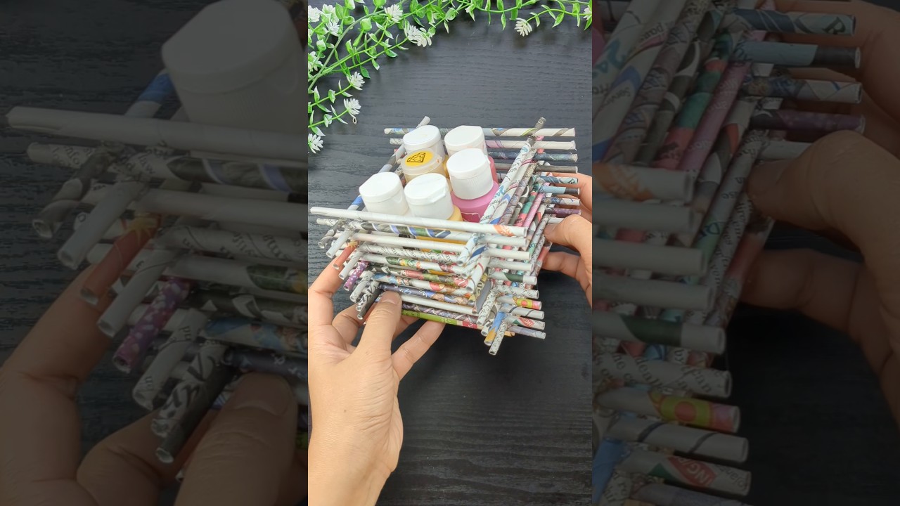 Pen/Pencil holder / Organizer made with newspaper/ Recycling crafts 