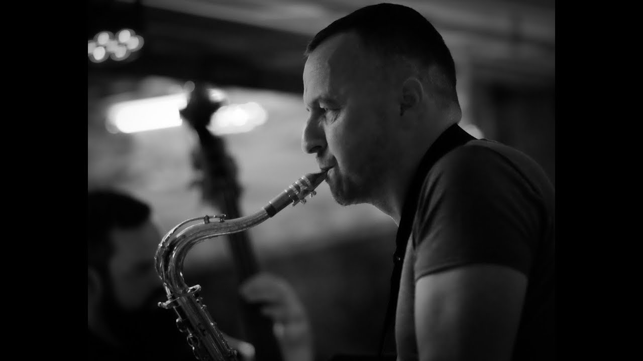 FUNKY FUSION TENOR SAX JAM for Elite backing tracks ! YouTube