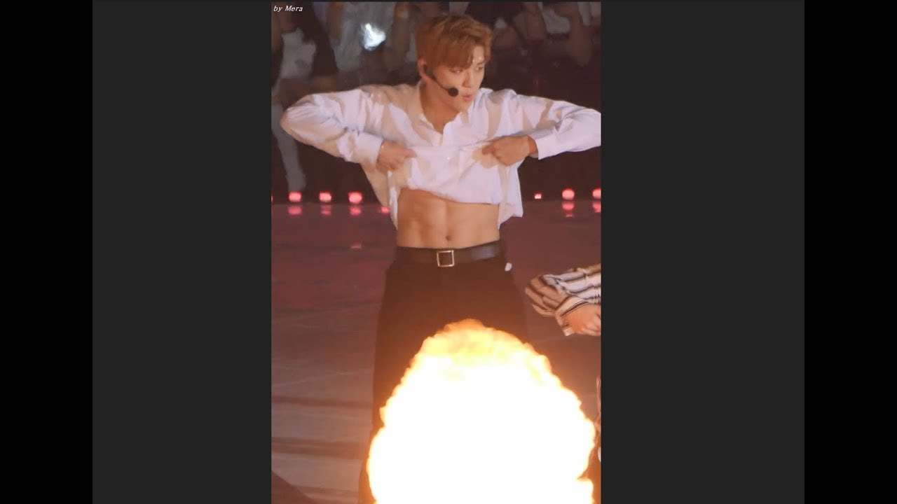 180801 워너원(Wanna One) Burn It Up (활활) [강다니엘] KANG DANIEL 직캠 Fancam (코뮤페) by Mera
