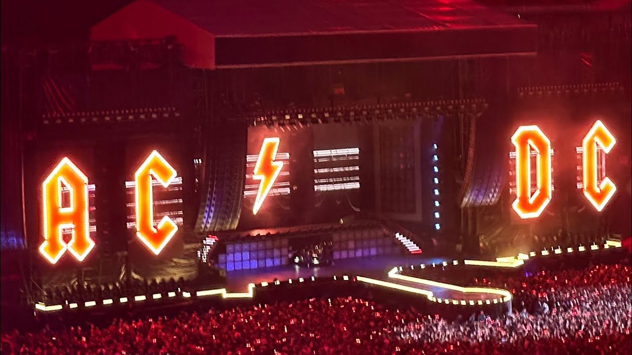 AC/DC- Back in Black - Live at Wembley London 3/7/24 - YouTube