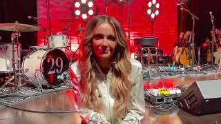 Carly Pearce Wins Favorite Breakup Song For ‘What He Didn’t Do,’: ‘This Means Everything’