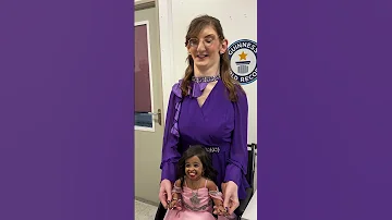 World S Tallest And Shortest Women Shorts 