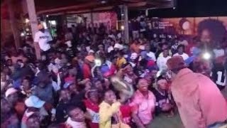 BALAA LA MC ZO MORFANI AKITIBUA NDANI YA STAGE YA SAMAKI SPOT MOROGORO HATARI MNO 
