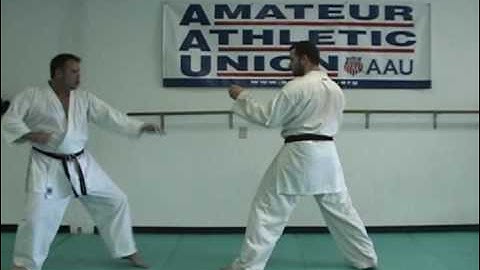 Kumite Tips 2/3 Outside Leg Sweep to Head Kicks