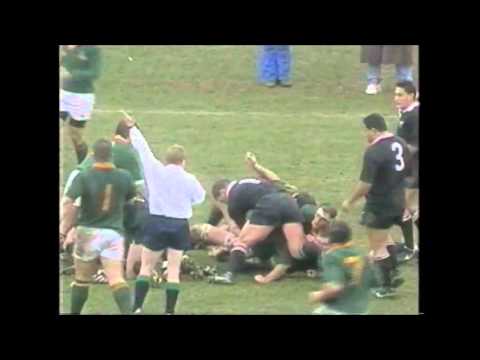 Johan le Roux bites Sean Fitzpatrick's ear!