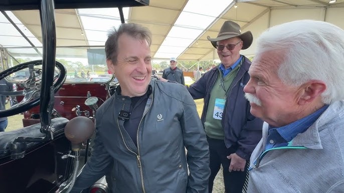 MASSIVE 2 Stroke Engine! Wayne Carini and the last surviving 1910 Atlas  Touring car - YouTube