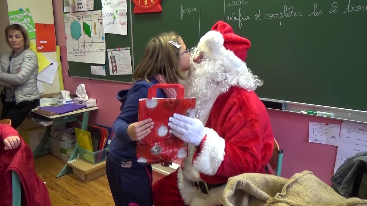 Le Père Noël dans les écoles