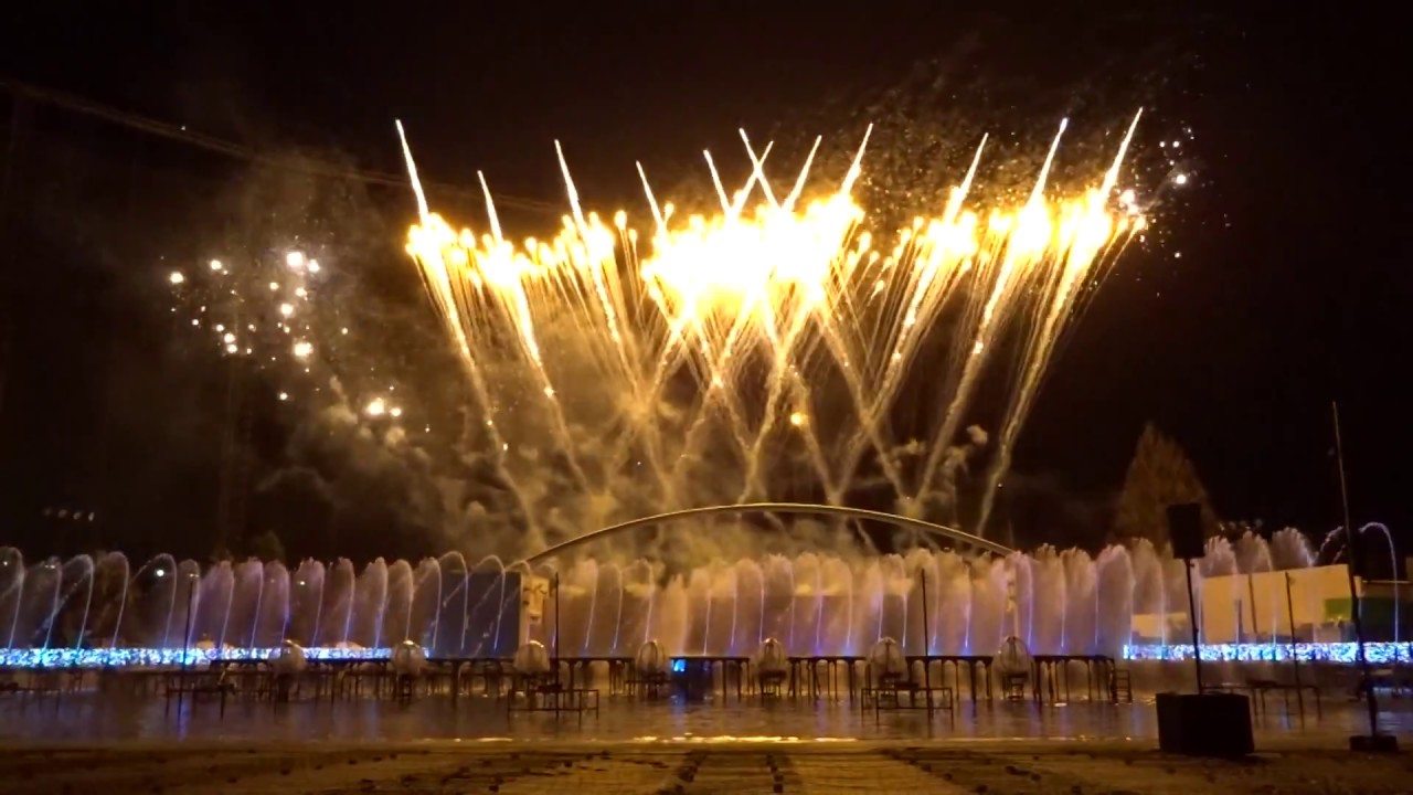 よみうりランドで花火が上がる 噴水ショー19 の日程をチェック 非公式 よみうりランド攻略ブログ