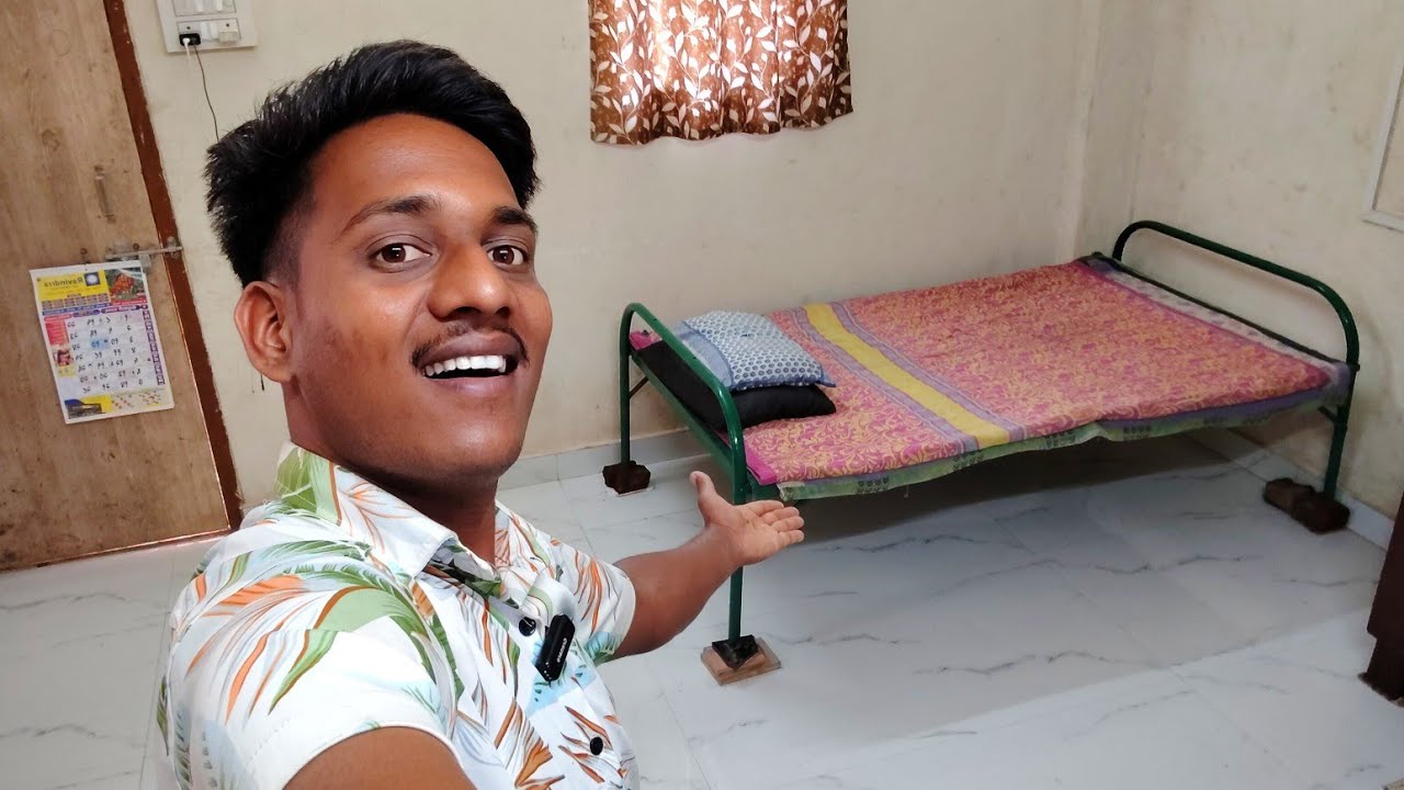 रंगवलेला खाट घरात घेतला 🙂🙂