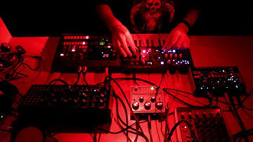 random techno 011 arturia microfreak, moog mother-32, korg es-1, bastl thyme