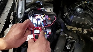 Using A Power Probe To Check Fuses