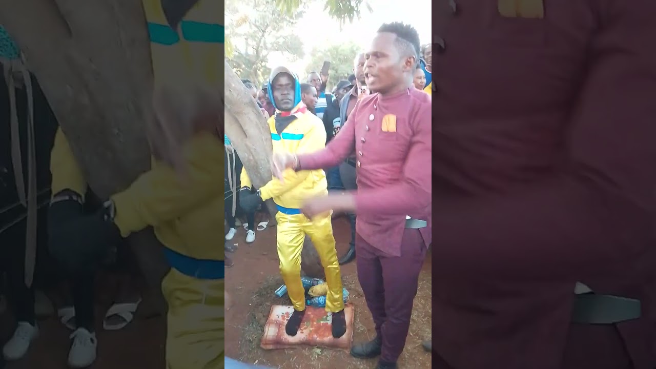 A guys Accomplish 84hours  hugging tree 🎄 at machakos 🥹🥹