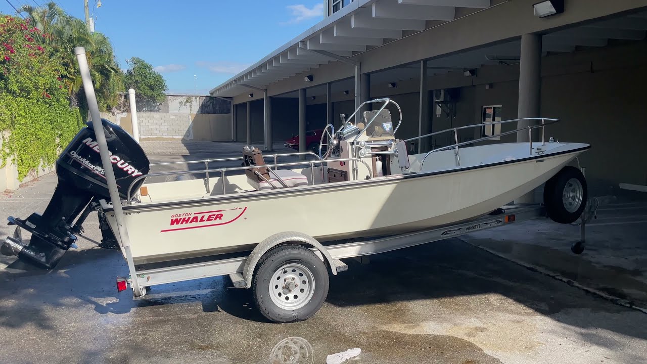 1984 Boston Whaler Montauk 17 Restoration Part 1   4K