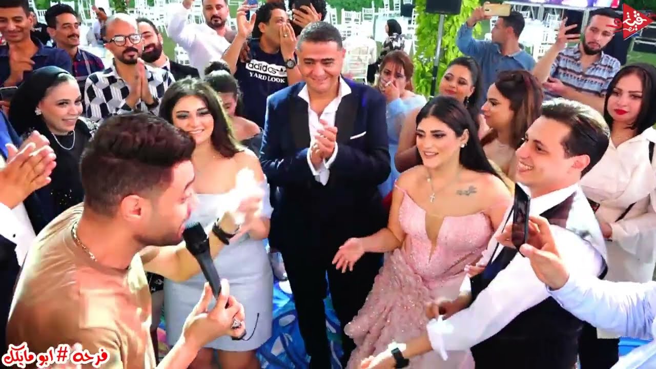العريس خلى احمد عامر يغنى للعروسه حلف القمر ساعه شروق الشمس اى الجمال ده فرحه ابو مايكل فيتو مصر