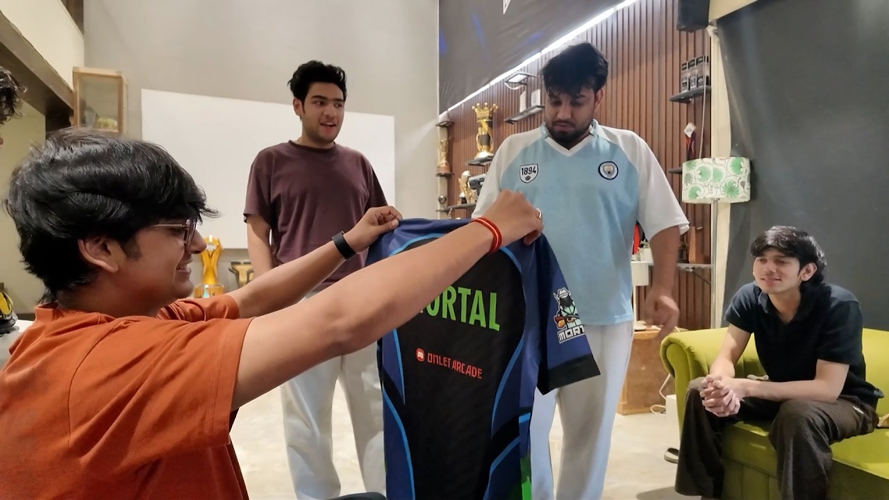 Free Fire Players k Room me raid maardi