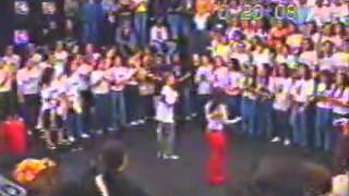 Sandy e Junior cantando Era Uma Vez no programa Livre - 1998