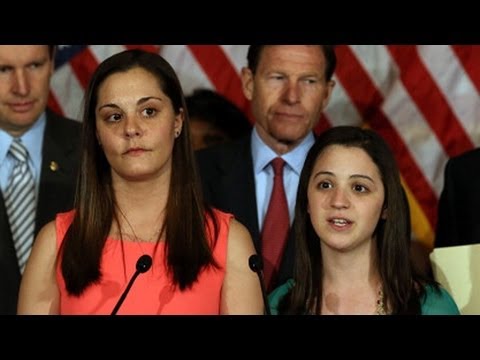 Mother of Sandy Hook Victim: Blame Congress for Las Vegas Shooting