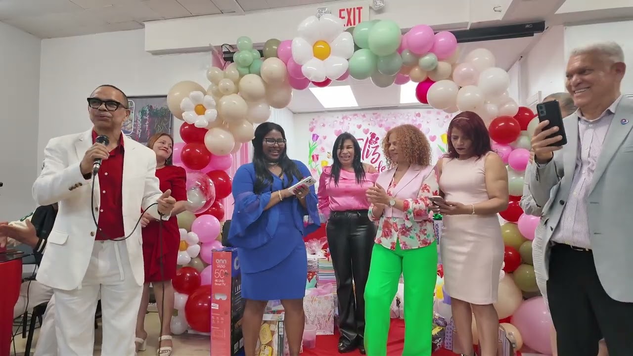 José Sosa Sorprende a Cientos de Madres con Emotiva Actividad en Camden NJ