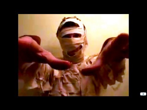 How-to Make a Mummy Costume, Threadbanger