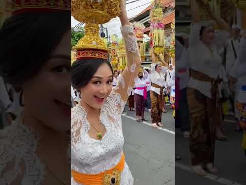 Video: Festival Oktober dan Acara Khusus - AS Tenggara