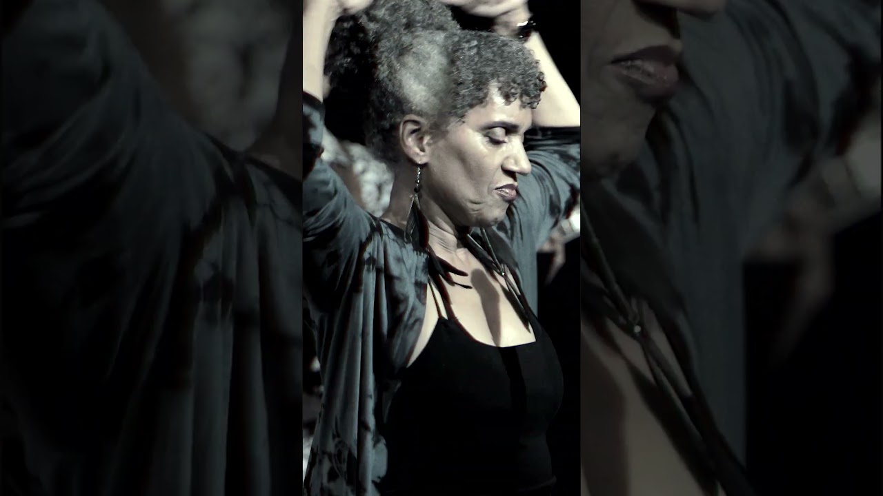 Preview "Friends" live