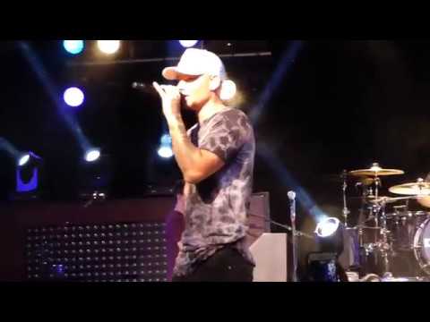 Kane Brown "Medley of Stacey's Mom, Boyfriend, and Closer" Live @ The Starland Ballroom