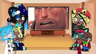 Me and my friends react to heavy steals the team’s money and sells their stuff￼