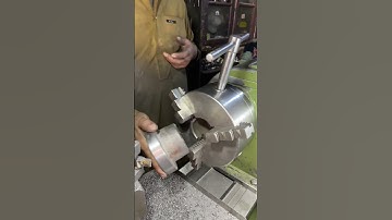Lathe chuck adjust #machinary #lathemachine #automobile