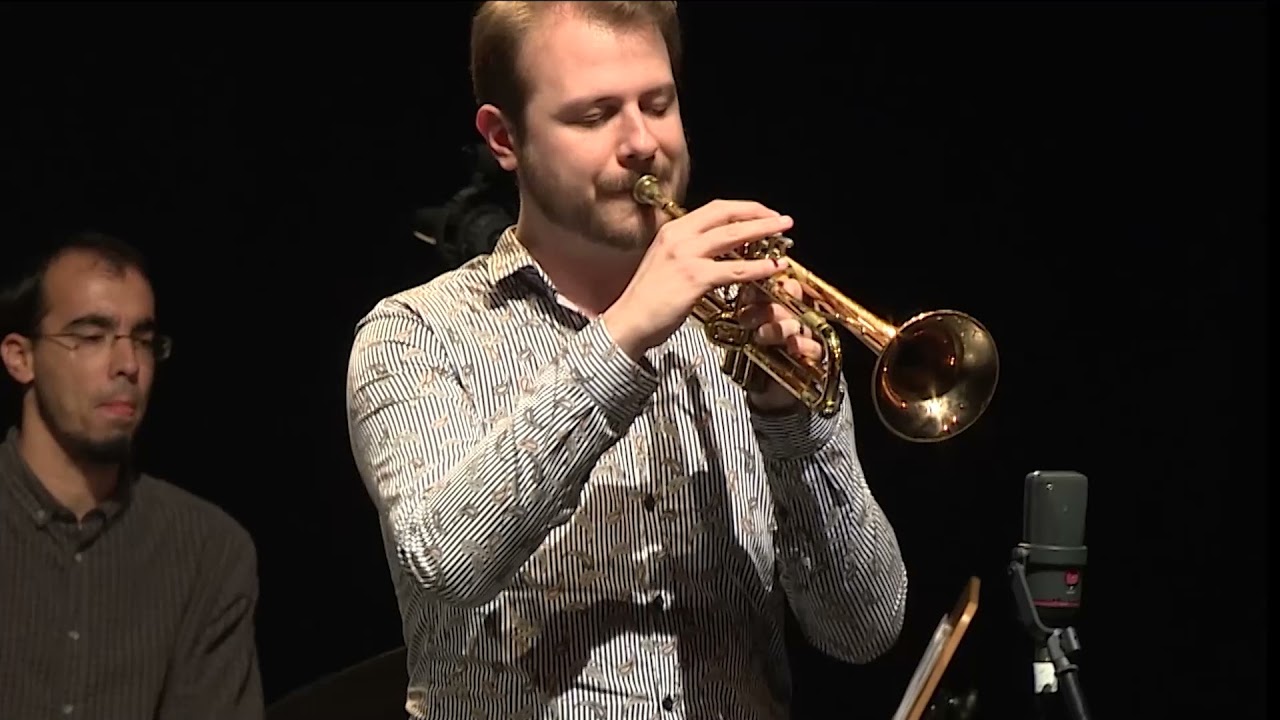 If you can do that, you are a pro trumpet player😀