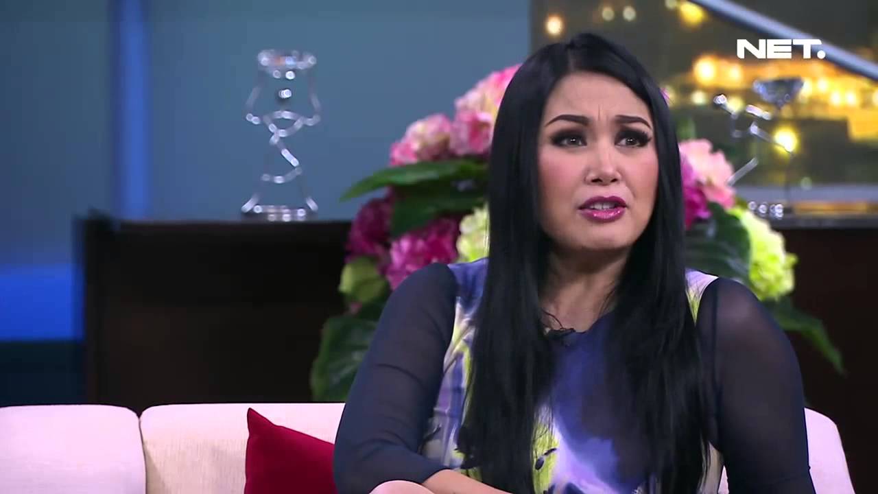 Sarah Sechan - Titi DJ - Penyanyi