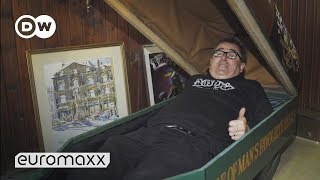 Crazy Coffins | Undertake your final voyage | Hand-made off-the-wall customized coffins