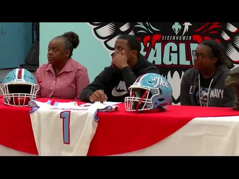 Rashaud Hurt signs to Hutchinson Community College