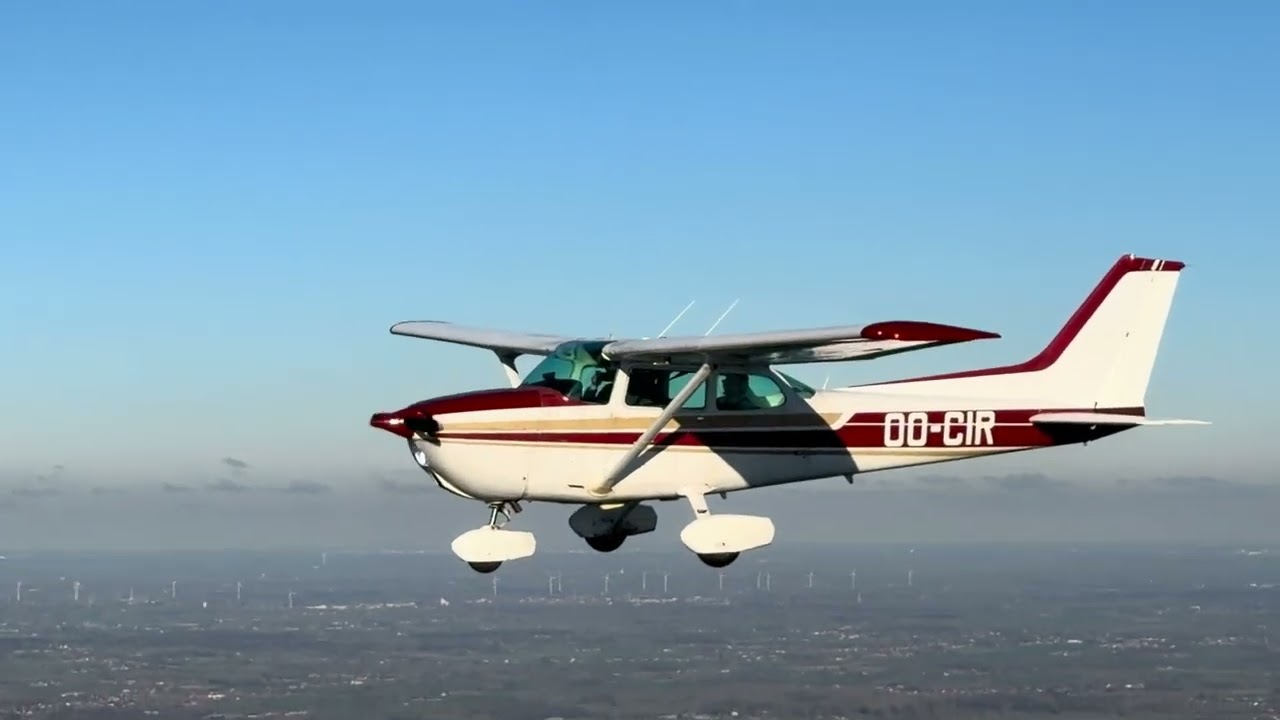 C172N air to air shot