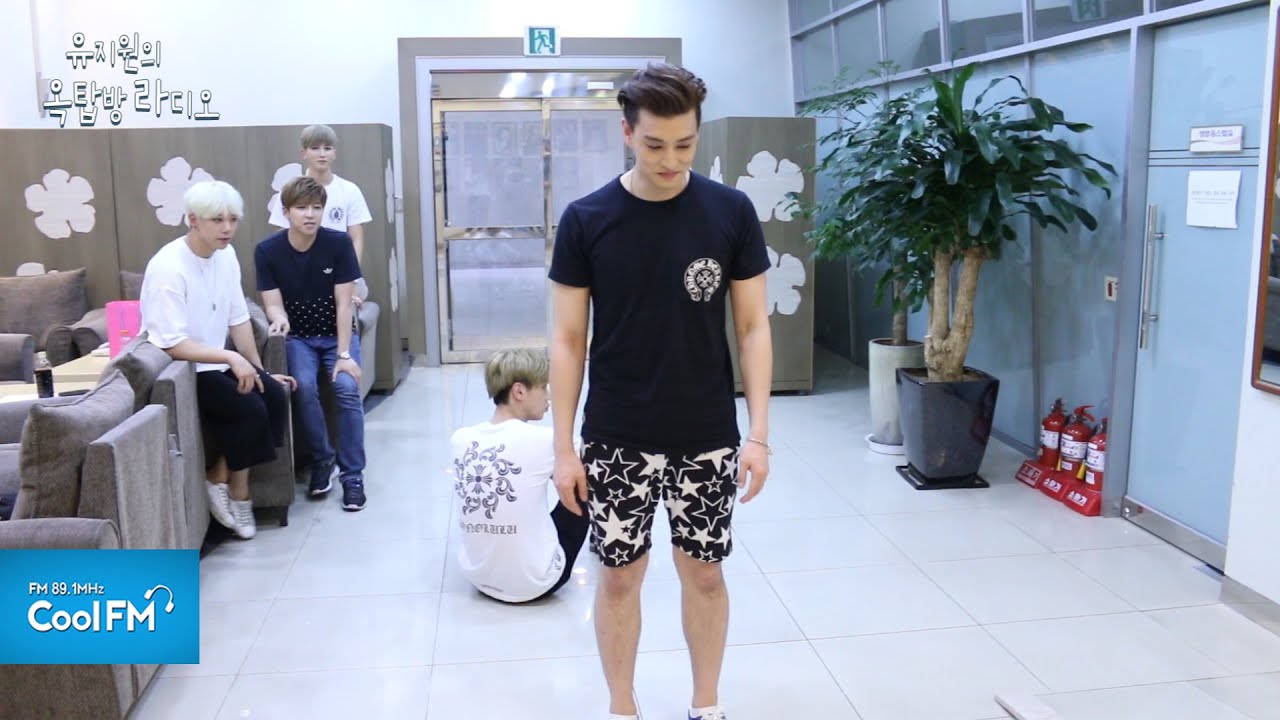 유키스 멤버들의 'Stalker 무반주 댄스' 영상 / 160629[유지원의 옥탑방 라디오]