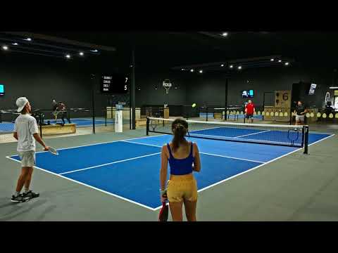Seniors Mens vs Youngsters Mixed in Aggressive Pickleball Game