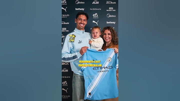 Tijjani Reijnders ajak sang adik Eliano Reijnders saat diperkenalkan sebagai pemain Manchester City