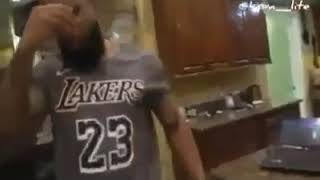 Vidio Tumbuk lah dapat duit aku