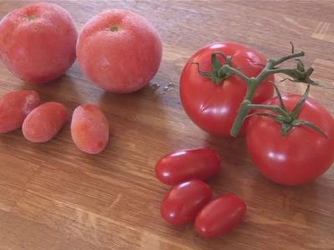 How To Freeze Your Tomatoes Youtube