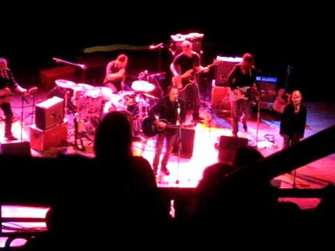 Celluloid Heroes - Ray Davies auf YouTube ansehen Celluloid Heroes - Ray Davies auf YouTube ansehen