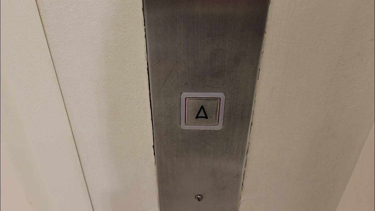 4K take 2 1983 Montgomery Hydraulic Elevator The Bon/Macy's