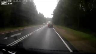 Hatalı Sollamadan Kaynaklanan Bir Kaza Daha Izle