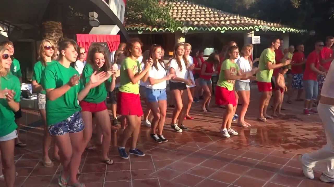 Maragu dance at Sayonara Club- holidays 2013