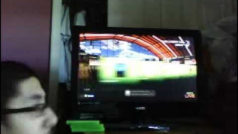 how to use a usb flash drive to save files on xbox 360