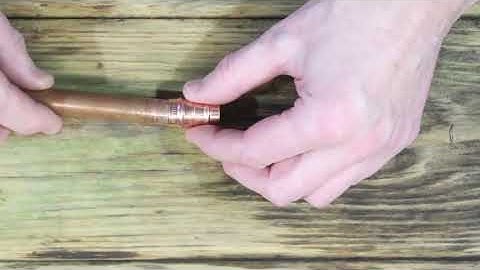How to Attach a Bulb to Copper Tube