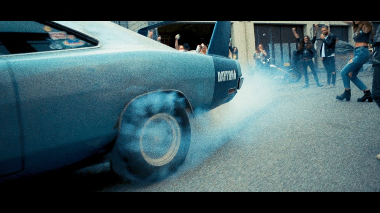 Scumbag Millionaire - Fast Action