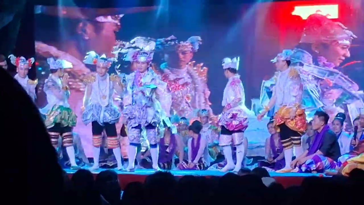 ကိုမိုးပိုက်ဆံတွေကြဲပီးကတာလေးကချောလိုက်တာ၊ဆွဲဆောင်မှုဆိုတာကိုမိုးပါပဲ🌸အပြုံးမင်းသားလေးစမ်းရေမိုး❤️🖤🩵