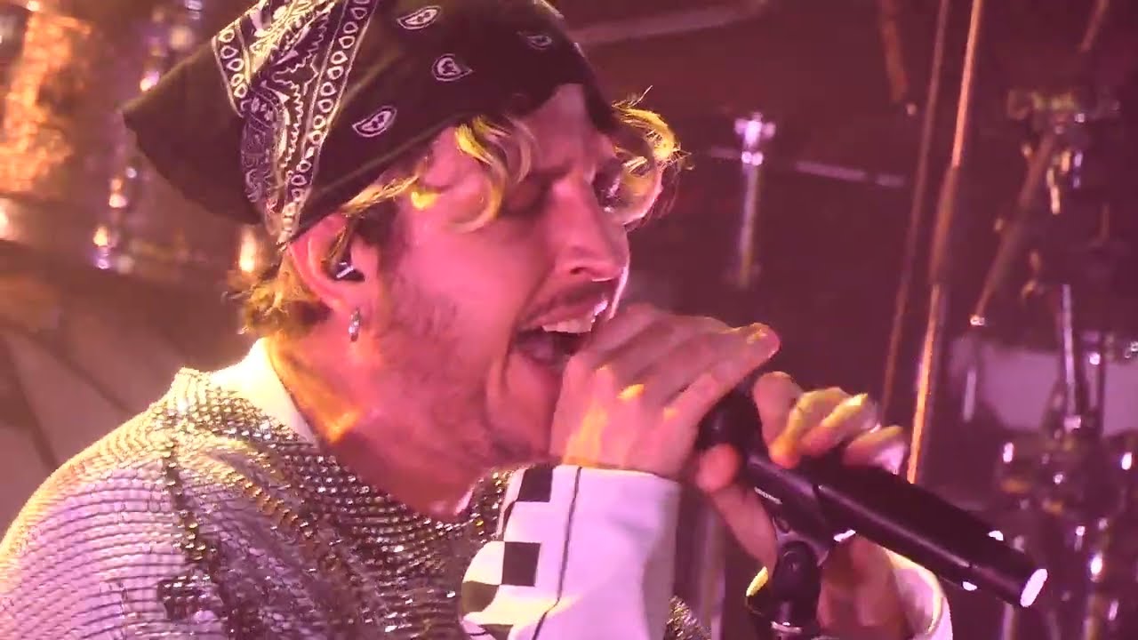 Oscar and the Wolf - High life - live in Paris, le Trianon - 2025