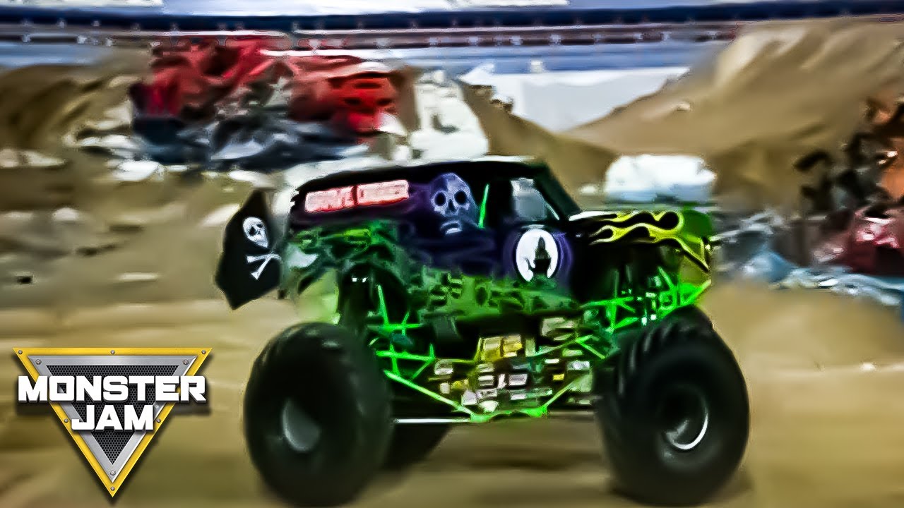 Grave Digger Freestyle | Monster Jam World Finals 10 X (2009 